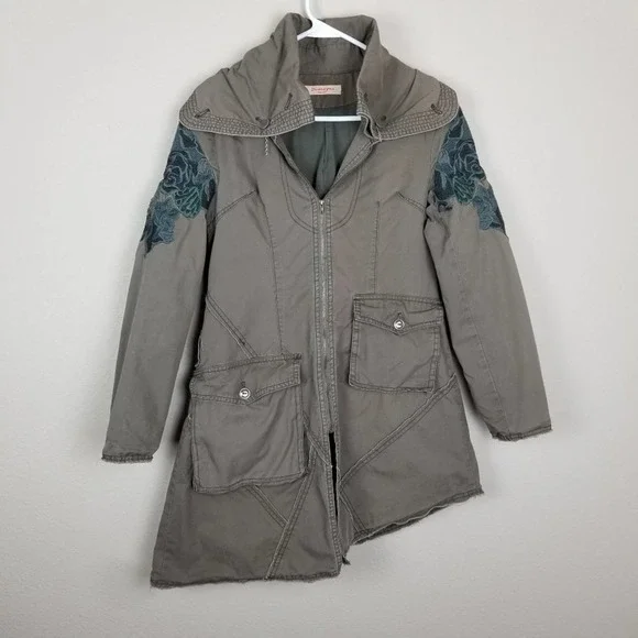 Green asymmetrical utility jacket w embroidery - Picture 1 of 8